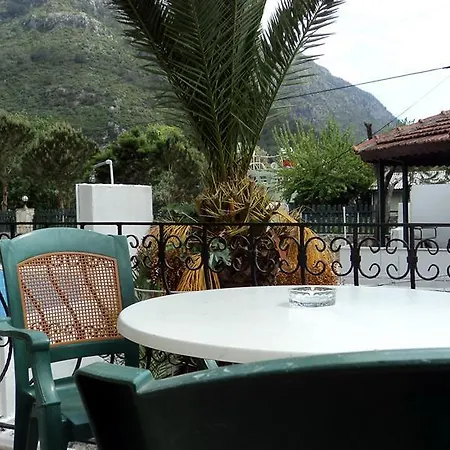 Hotel Club La Perla 2*