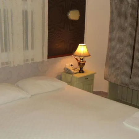 Club La Perla Hotel 2*