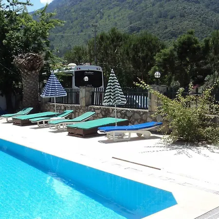 Hotel Club La Perla